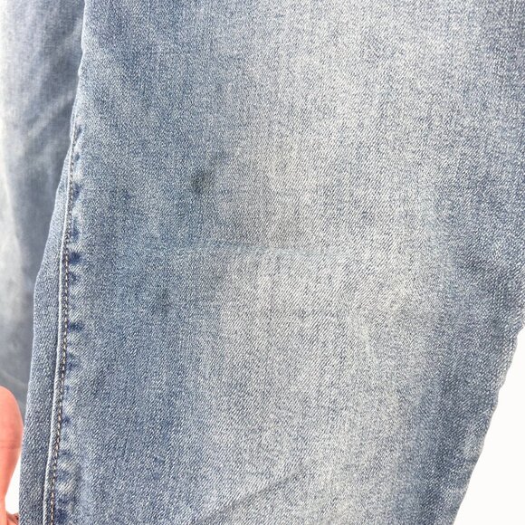 OLD NAVY ROCKSTAR MID-RISE DISTRESSED LIGHT WASH BLUE DENIM SKINNY JEANS SZ 10 - Picture 8 of 8